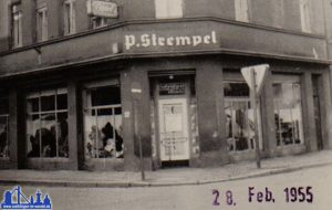 © Strempel