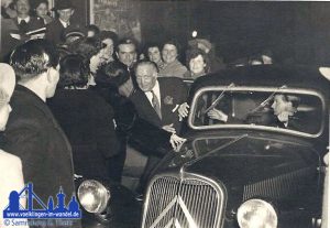 Hans Albers besucht zur Eröffnung die BB-Lichtspiele, gezeigt wird sein Film "Nachts auf den Straßen" © Günther Theis