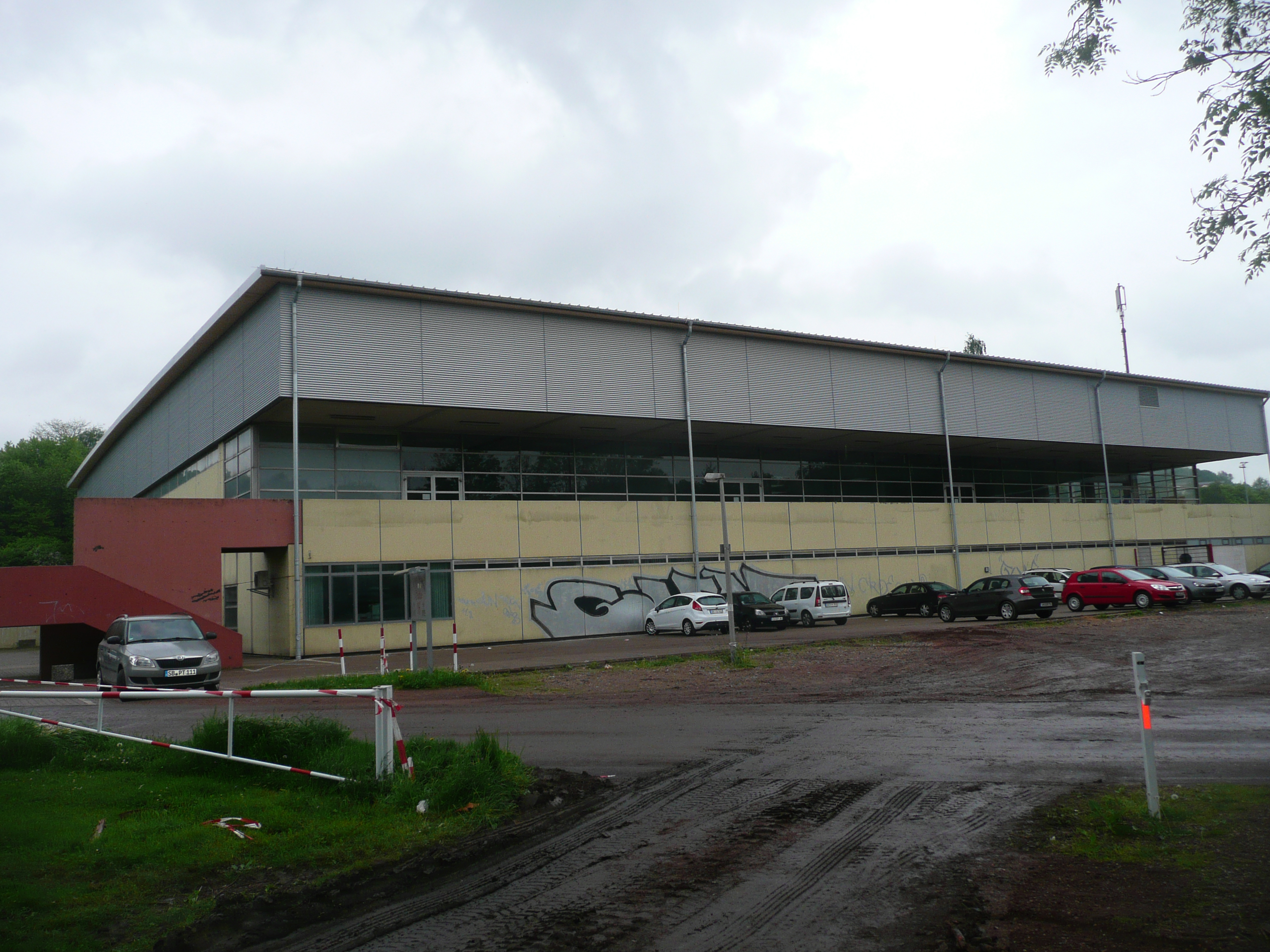Hermann-Neuberger-Halle Hermann-Neuberger-Halle