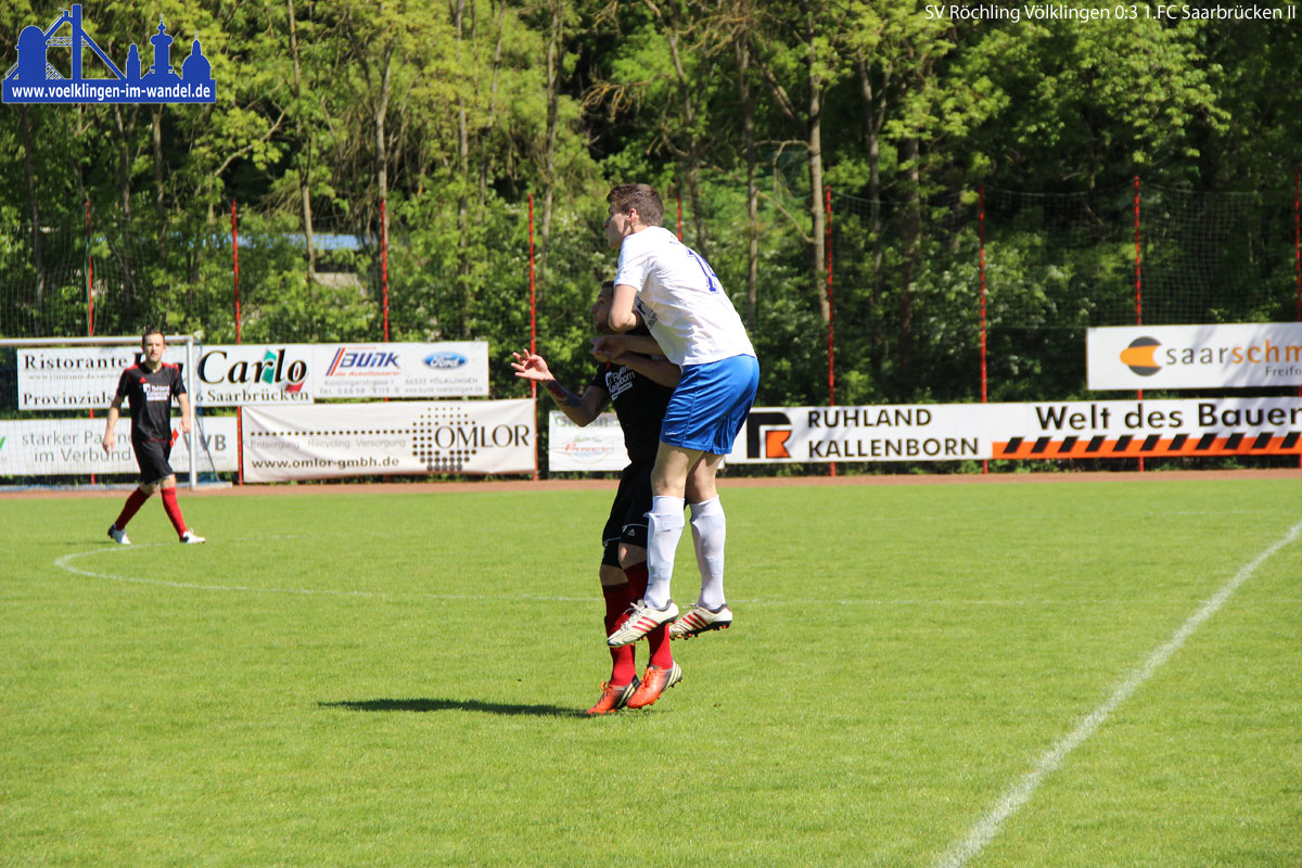 SV Röchling Völklingen - 1. FC Saarbrücken, eine Spielszene SV Röchling Völklingen - 1. FC Saarbrücken, eine Spielszene