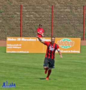 Sammer Mozain beim Torjubel