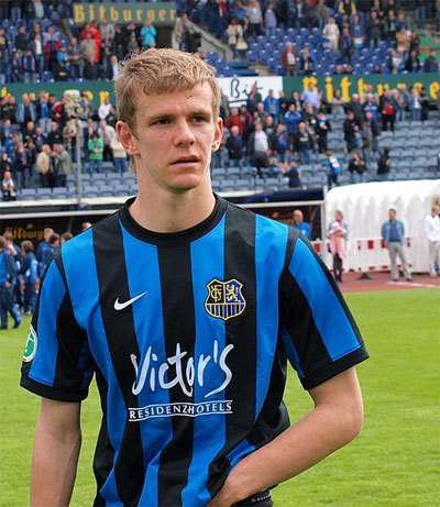 Dieses Foto zeigt Manuel Zeitz im Dress des 1.FC Saarbrücken im April 2011 - Foto: Sven