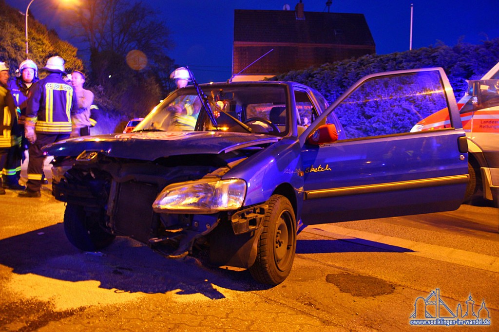 Der verunfallte Peugeot / Foto: Hell