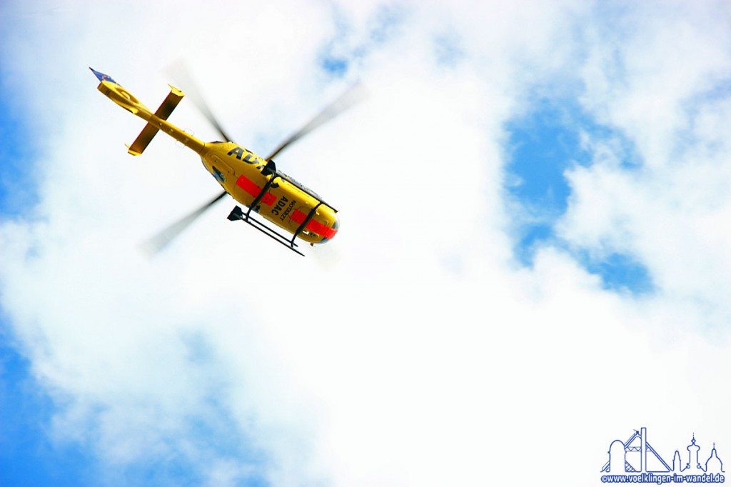 Rettungshubschrauber Christoph 16 beim Anflug - Foto: Andreas Hell