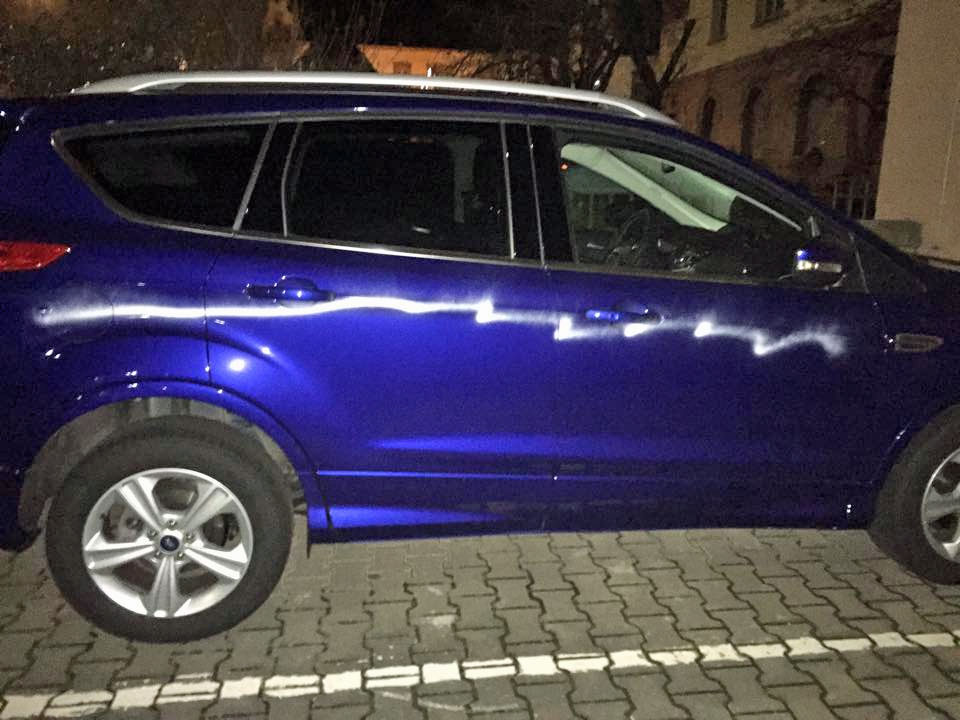 Und es geht weiter: Wieder wurden Autos mit Farbe beschädigt (Foto: Privat)