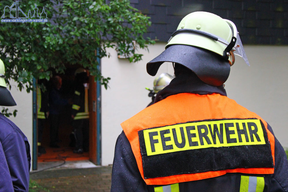 Bei diesem Einsatz musste auch die Feuerwehr ran (Symbolfoto: Hell)
