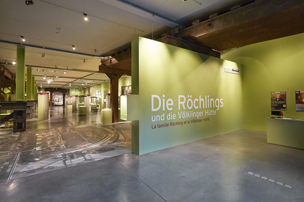 Die Ausstellung "Die Röchlings und die Völklinger Hütte" in der Erzhalle des Weltkulturerbes Völklinger Hütte Copyright: Weltkulturerbe Völklinger Hütte/Hans-Georg Merkel