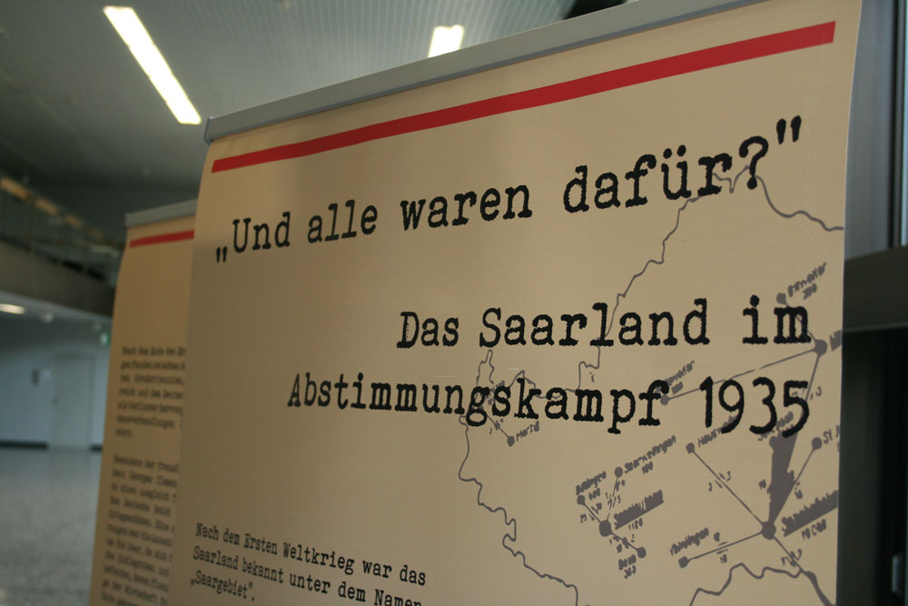 Die Ausstellung des NDC im Neuen Rathaus widmet sich der ersten Saarabstimmung. Sie trägt den Titel „Und alle waren dafür?“.