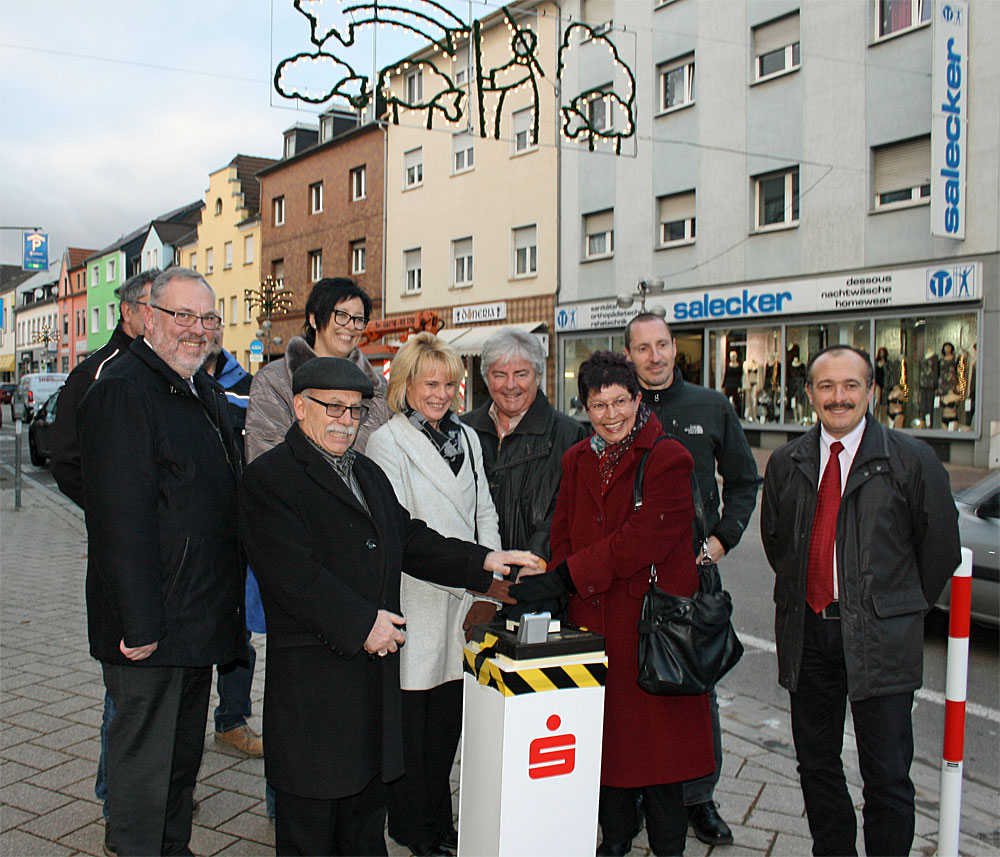 Die Weihnachtsbeleuchtung in Völklingen wurde angeschaltet (Foto: Stadt)