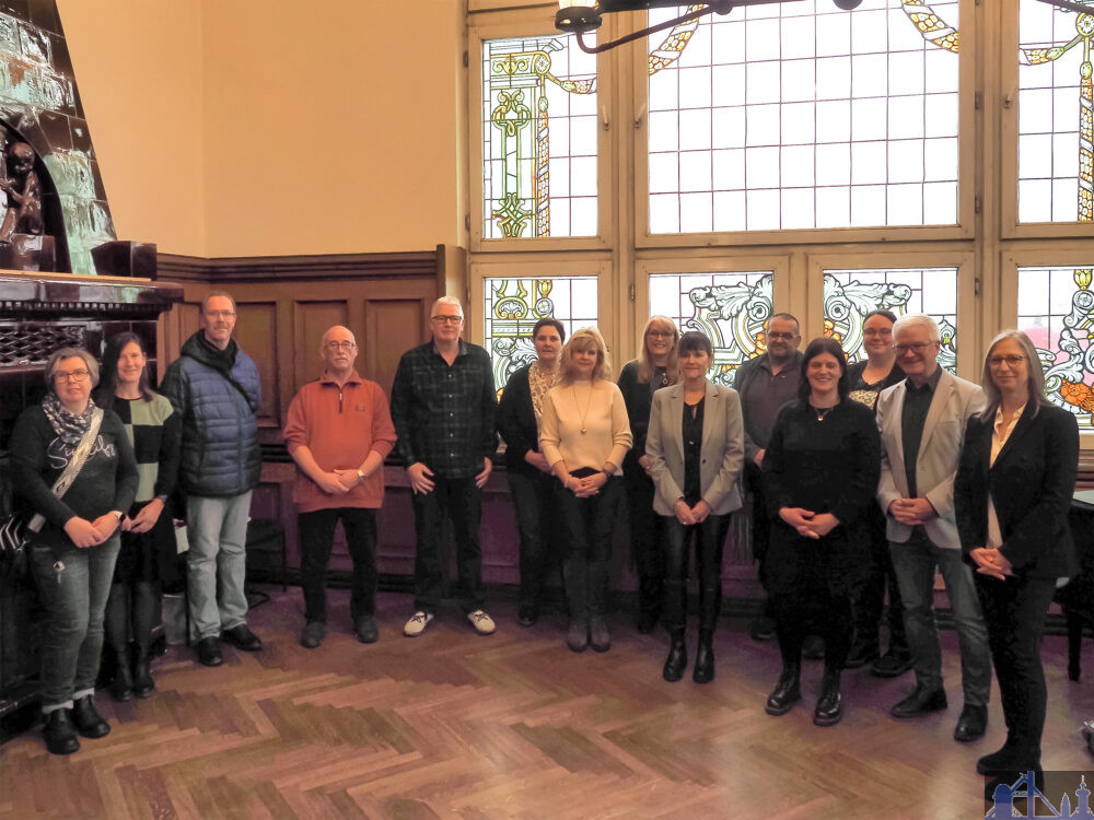 Oberbürgermeister Stephan Tautz (2. v. r.) ehrte die Dienstjubilare der Stadtverwaltung Völklingen im Festsaal des Alten Rathauses. Bild: Stadt Völklingen