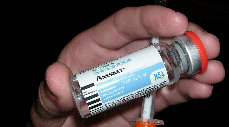 Injektionsfläschchen mit Ketamin (Symbolfoto: gemeinfrei/Wikipedia)