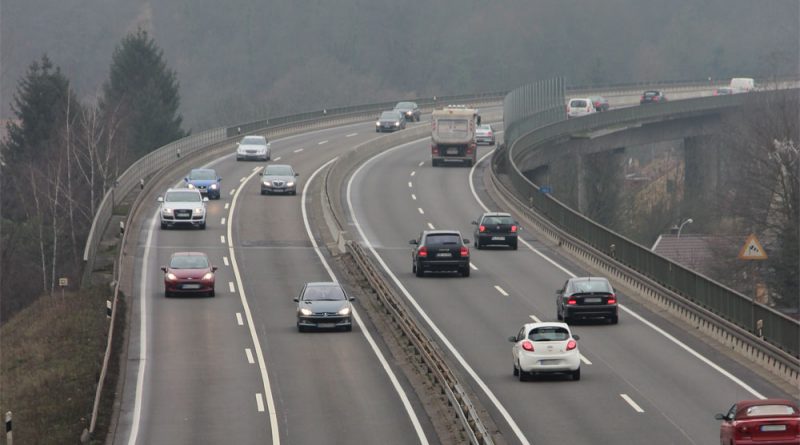 Die Rosseltalbrücke: Über sie führt die A620. Auch diese Brücke ist marode. (Foto: Hell)