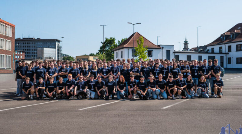 125 Azubis starteten heute bei Saarstahl und Dillinger ins Berufsleben. © Johannes Nollmeyer/ SHS – Stahl-Holding-Saar GmbH & Co. KGaA