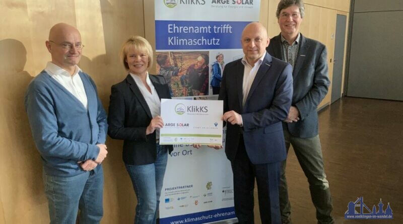 v.l.n.r.: Wolfgang Paquet (Stadt Völklingen, Stadtplanung- und entwicklung), Oberbürgermeisterin Christiane Blatt, Ralph Stanger und Olaf Gruppe (beide ARGE SOLAR)