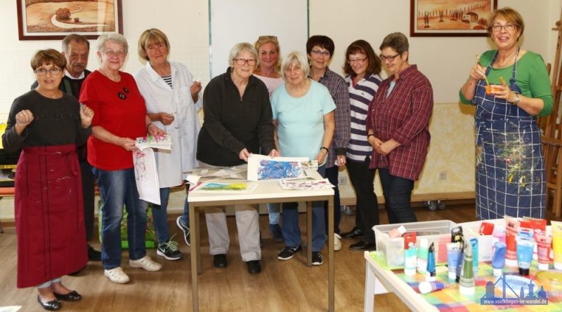 Malen mit der Völklinger Künstlerin Evelyn Bachelier (Foto: Stadt)