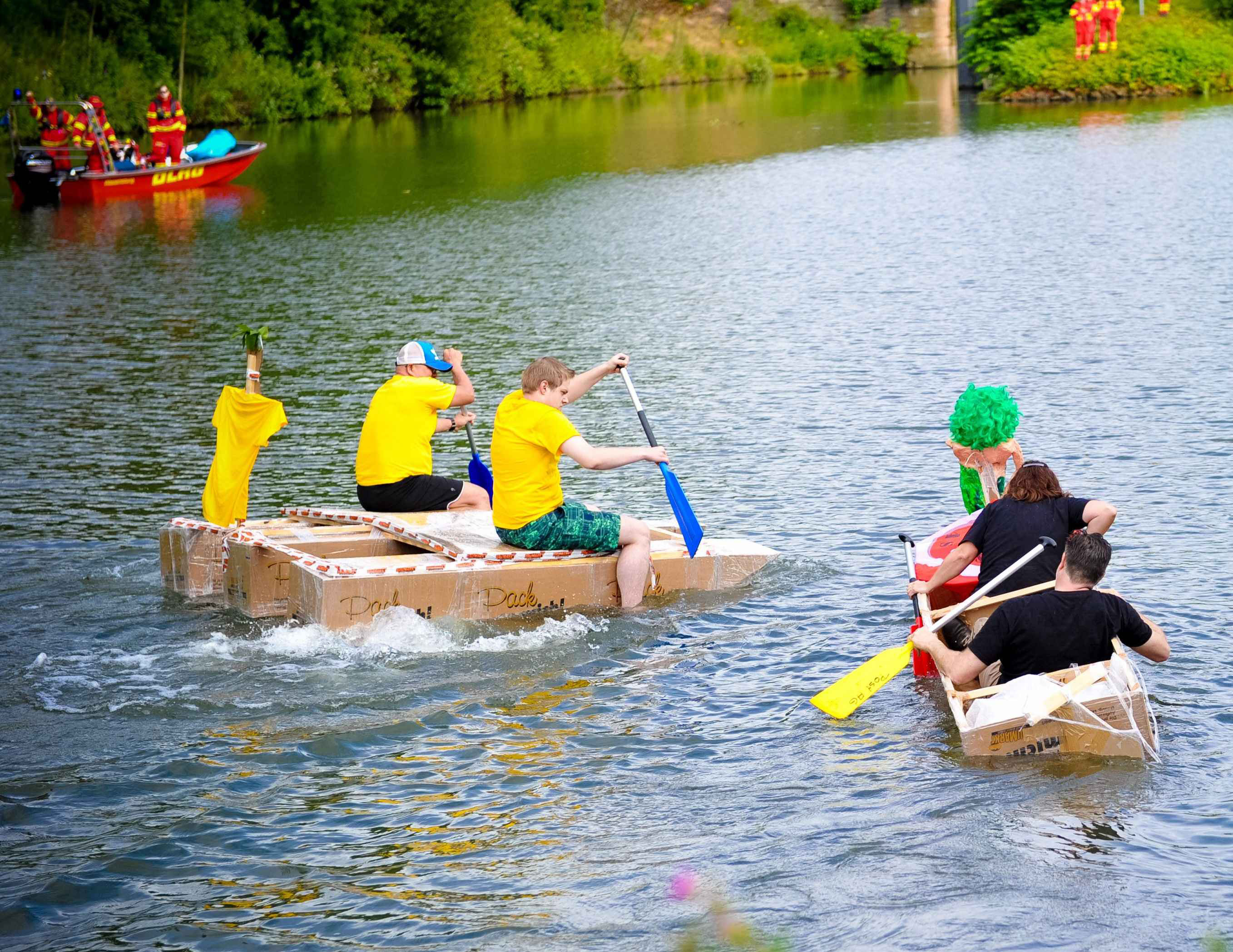 Pappbootrennen beim Saarfest 2015 (Foto: Stadt Völklingen)
