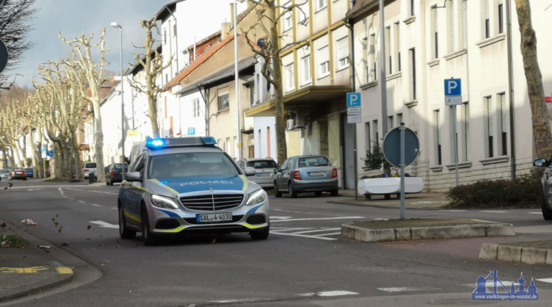 Auch die Polizei hat durch den Sturm viel zu tun. (Foto: Hell)