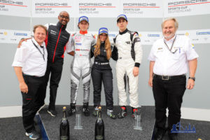 Carrie Schreiner als erste Frau Siegerin im Porsche Super Sports Cup - Foto: Porsche