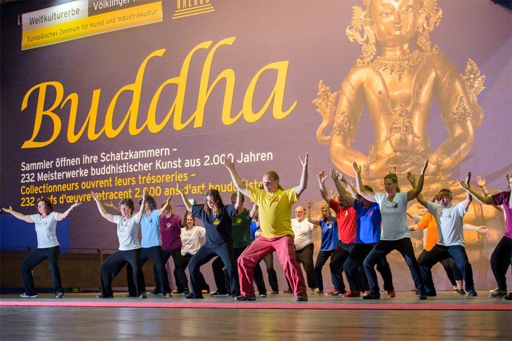 Qigong im Begleitprogramm der "Ausstellung Buddha" Copyright: Weltkulturerbe Völklinger Hütte/ Oliver Dietze