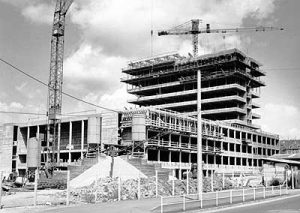 Das "Neue Rathaus" im Bau, eine Aufnahme von 1967 (Bild: Stadt Völklingen)