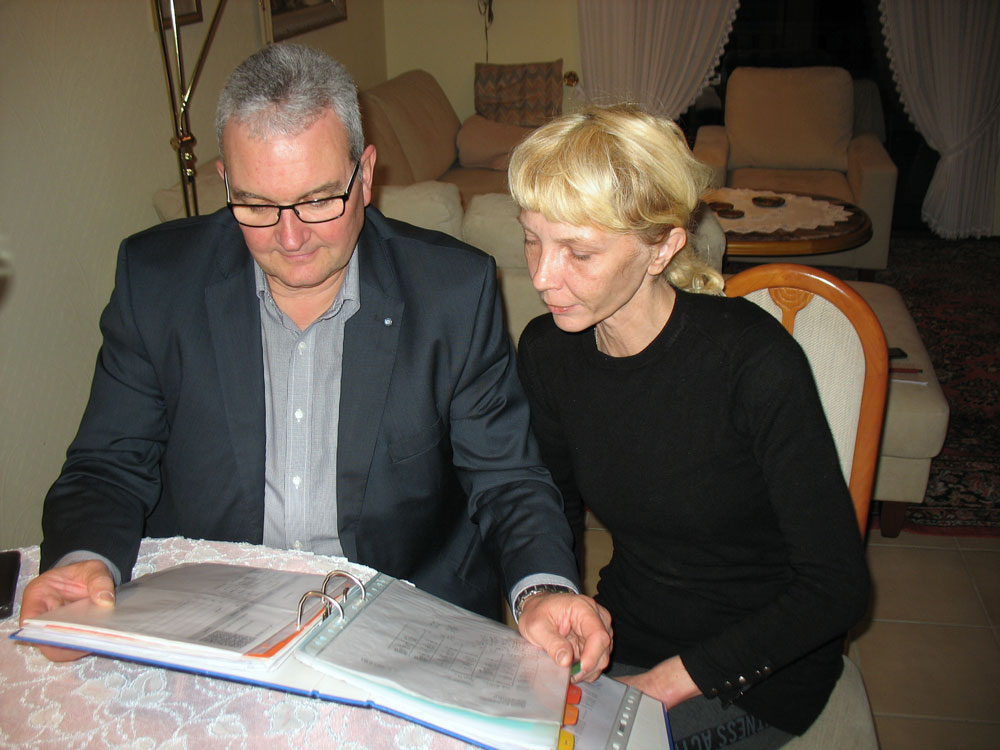 Stefan S. mit Katarzyna Wether (Foto: Pflegeherzen)