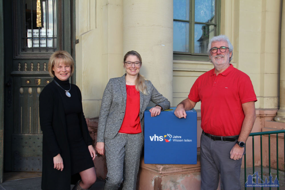 Oberbürgermeisterin Christiane Blatt, die neue VHS-Direktorin Jenny Ungericht mit ihrem Stellvertreter Michael Bauer Fotonachweis: Stadt Völklingen/Lars Hüsslein