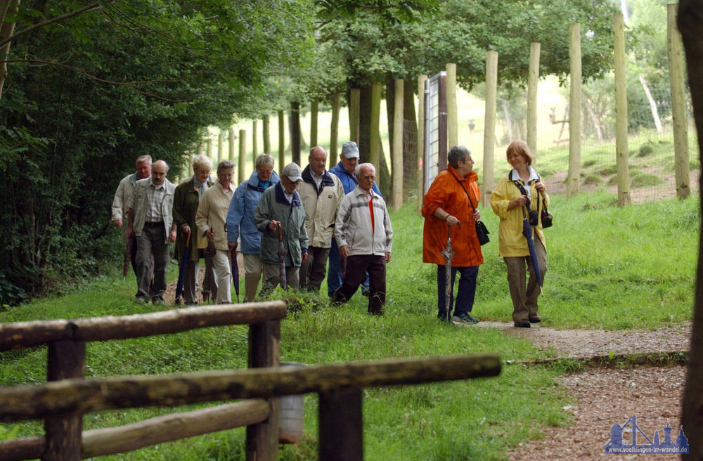 Mitglieder des Saarwaldvereins am Wildpark in Völklingen Foto Stadt VKL/Jenal
