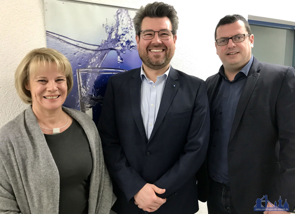 (v.l.n.r.) Christiane Blatt (Oberbürgermeisterin der Stadt Völklingen), Betriebsleiter Tobias Speicher und Dominik Jochum (Bürgermeister der Gemeinde Großrosseln) Fotonachweis: Stadt Völklingen / Lars Hüsslein