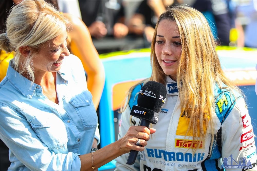 Carrie Schreiner startet auch 2020 im ADAC GT Masters (RIMO Verlag GmbH)