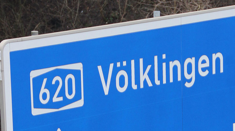 "A620 bei Völklingen" von www.voelklingen-im-wandel.de ist lizenziert unter einer Creative Commons Namensnennung 4.0 International Lizenz.