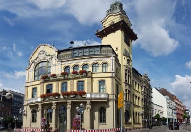 Die Fassade des Alten Rathauses pröckelt (Foto: Hell)