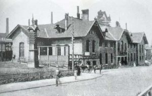 Der damals neue "Alte Bahnhof" im Jahre 1893.