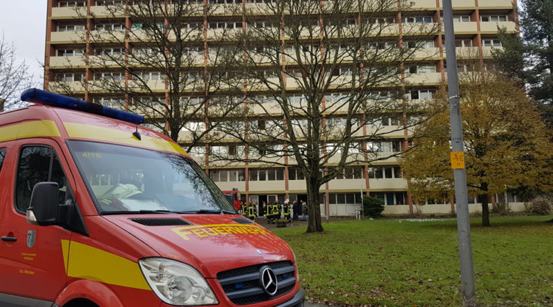 Noch bis gegen 12 Uhr waren Einsatzkräfte der Feuerwehr vor Ort (Foto: Hell)