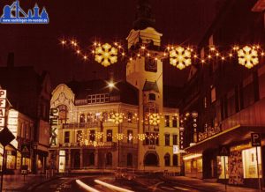 Die Straße in den 80ern, rechts das Cafe. © Cafe Duck Dich