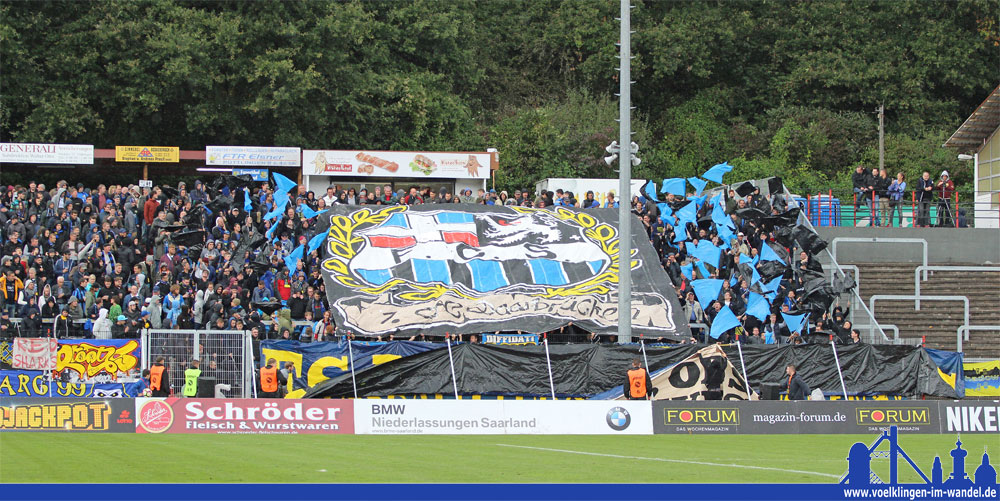 Choreografie der FCS Fans beim Einlauf der Mannschaften (Foto: Hell)