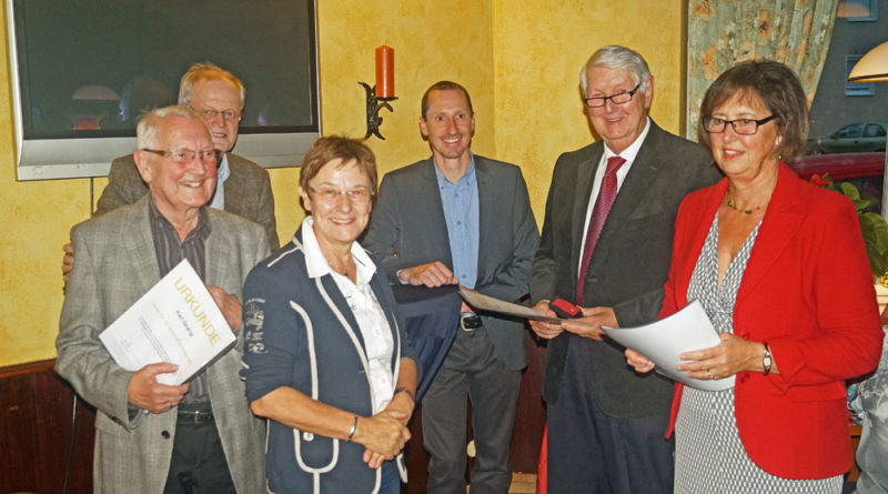 Vlnr.: Karl Spang, Bürgermeister Wolfgang Binz, Gisela Rink, Karsten Vitz, Rudolf Landmann und Gertrud Landmann | www.cdu-voelklingen.de