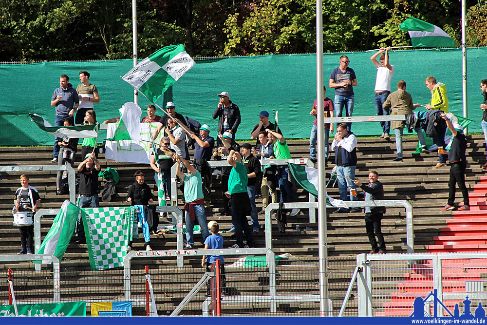 Die Fans von Stadtallendorf konnten früh über die Führung jubeln (Foto: Hell)