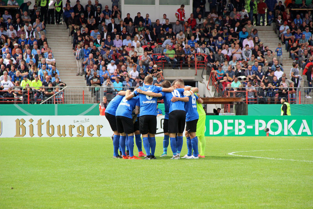 Die Lottner-Elf weiß: Gewinnen können sie gegen den Zweitligisten Union Berlin nur als Team (Foto: Hell)