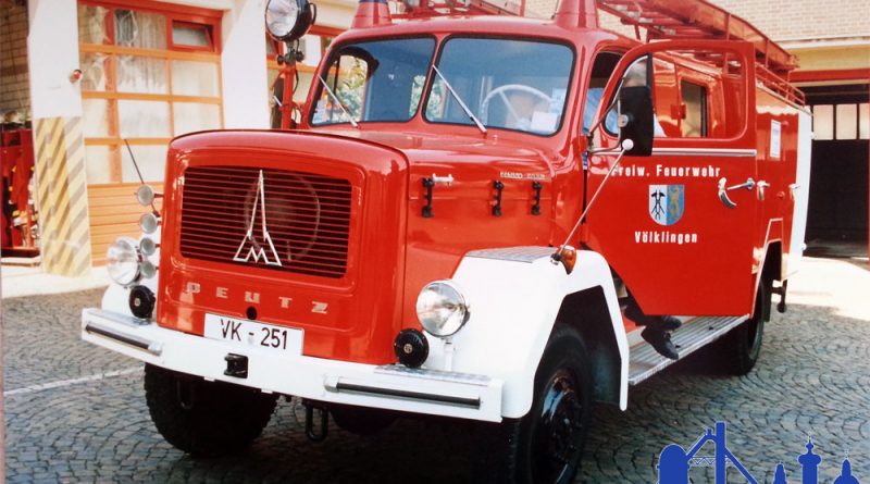 Das Fahrzeug bei einem Fototermin 1995