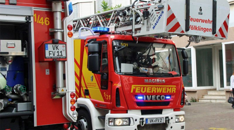 Feuerwehr im Einsatz (Symbolfoto: Hell)