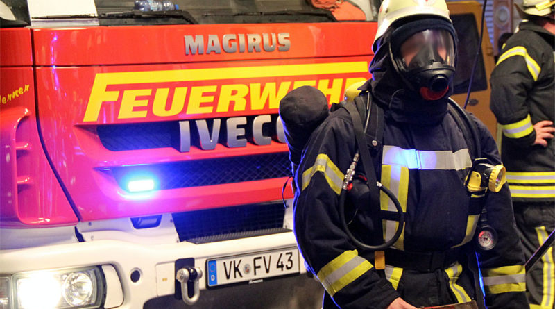 Die Feuerwehr im Einsatz (Symbolfoto: Hell)