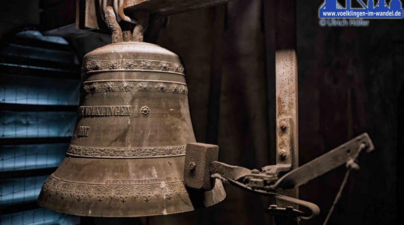 Die grfößere Glocke fotografiert um 2013 © Ulrich Höfer