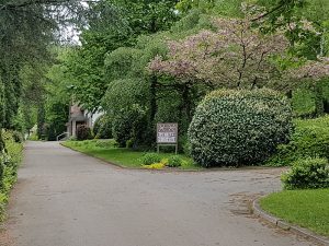 Die Hinweistafel zur Schützenstraße (Foto: Hell)