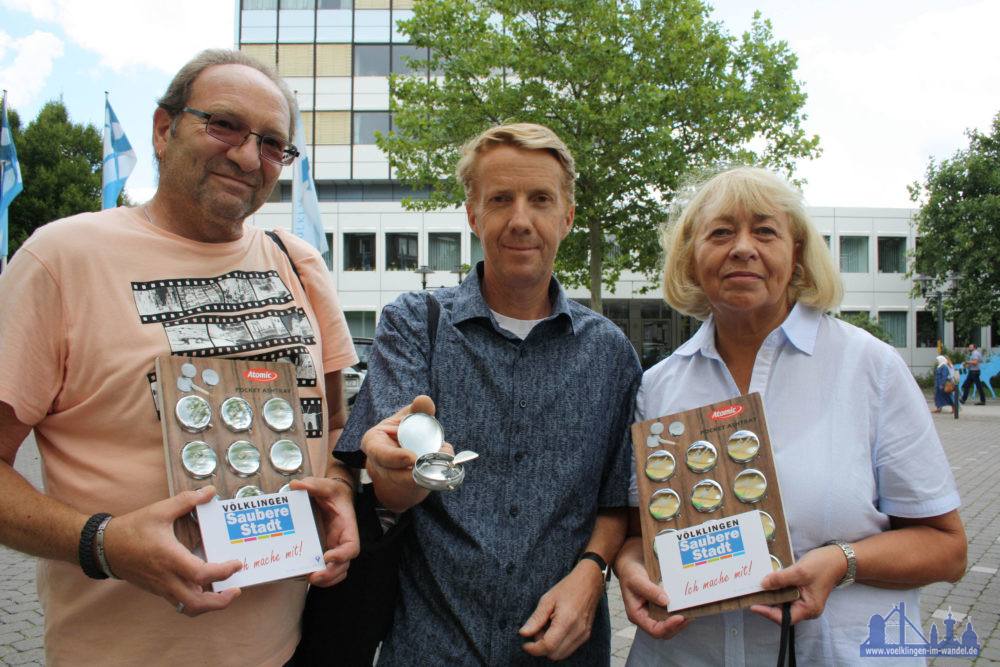 Akteure bei der aktuellen Aktion waren Paul Breuer , Gabriele Specht und Alexander Benzmüller. Foto: Stadt