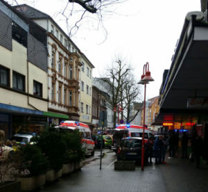 Großeinsatz in der Völklinger Poststraße (Foto: Leserreporter)