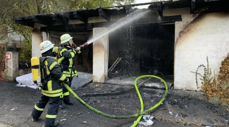 Garagenbrand in Ludweiler (Foto: Freiwillige Feuerwehr Völklingen)