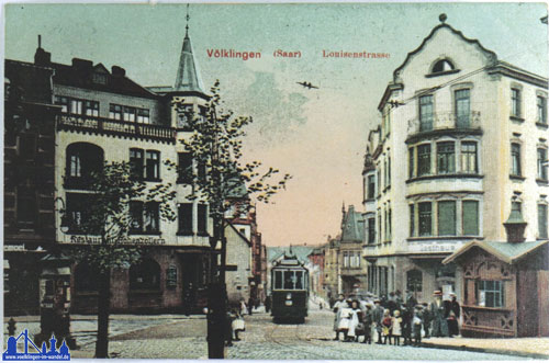 Die Luisenstraße um 1910 mit Straßenbahn.