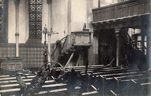 Nach dem Brand in der Martinskirche (Private Sammlung)