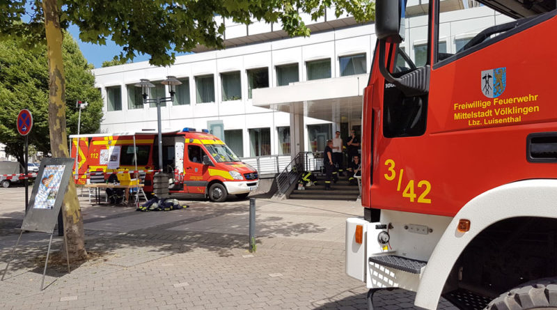 Im Einsatzleitwagen (ELW) werden alle größeren Einsätze koordiniert (Foto: Hell)