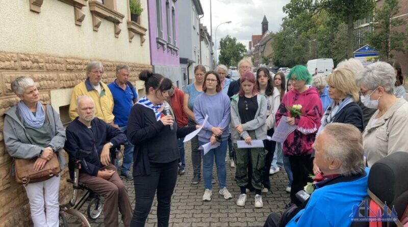 Stolpersteinverlegung in der Völklinger Bismarckstraße für Maria Barbara Meyer (Stadt Völklingen, S. Feß)
